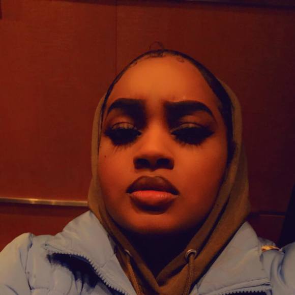 Meet your Posher, Crystal - Picture 1 of 1